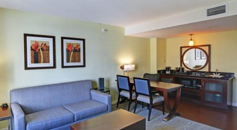 Embassy Suites Валенсия Экстерьер фото